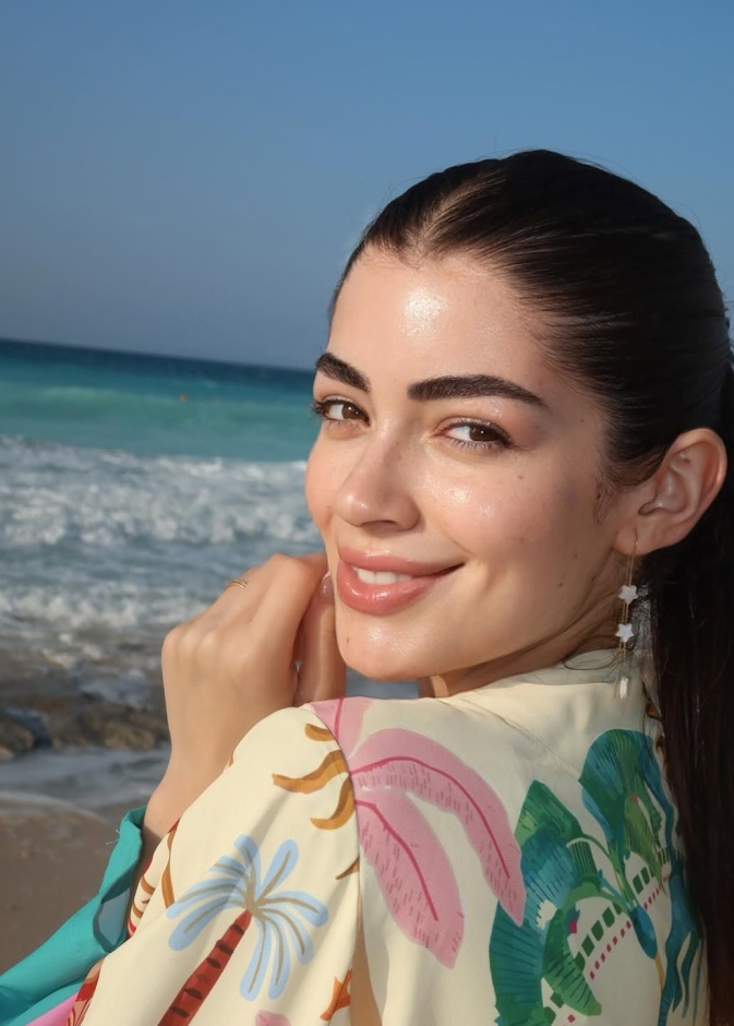 ليلى احمد زاهر صورة من انستغرامها