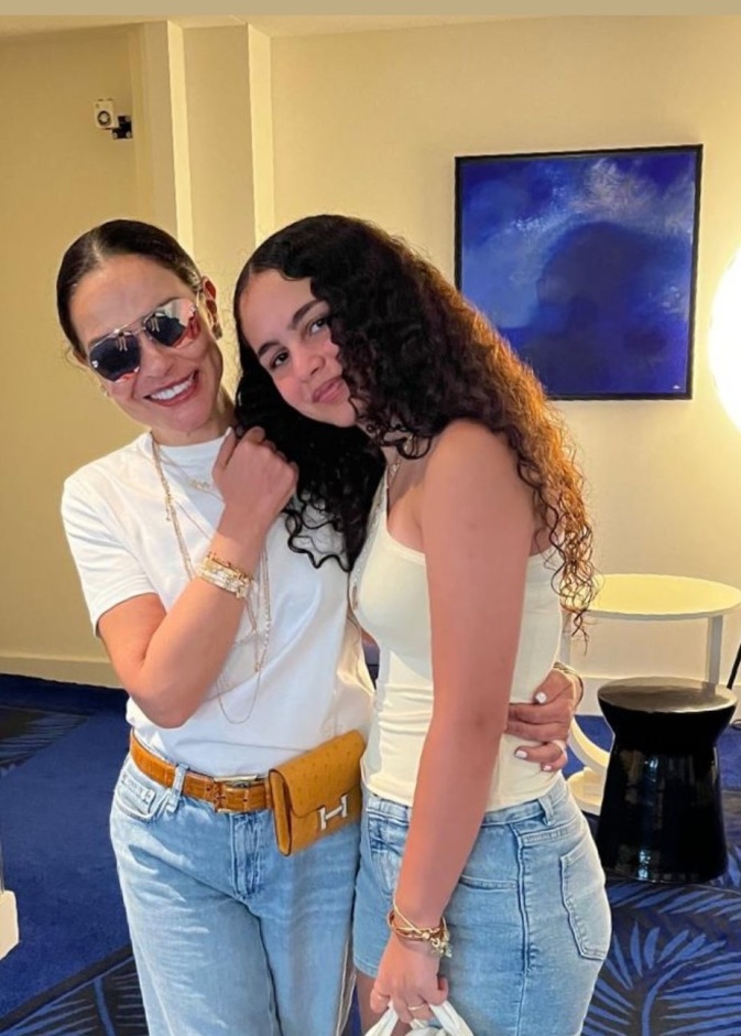 شريهان وابنتها