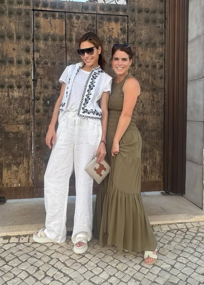 فستان جورجيت يروي قصة أناقة الأميرة يوجيني الجديدة