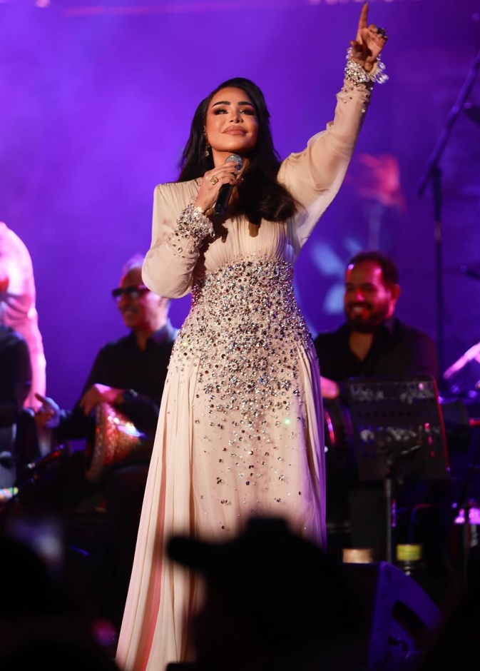 الفنانة أحلام