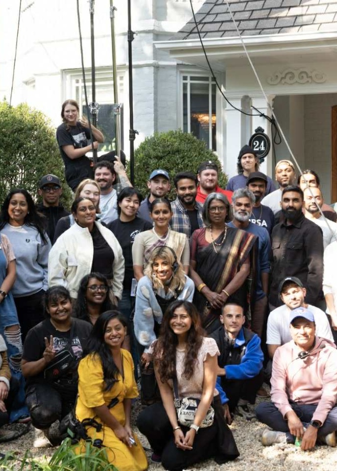  صانعة الأفلام الإماراتية شايستا روشان تنطلق إلى مهرجان تورونتو السينمائي الدولي