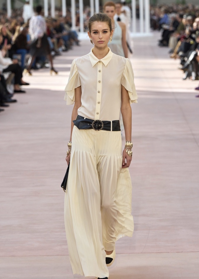  أصفر الزبدة إضافة لذيذ لكل اطلالة هذا عصرية الصيف