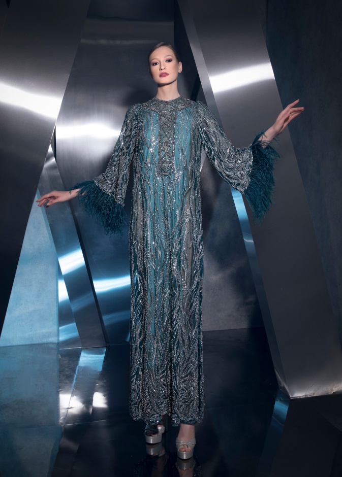 فستان مطرز للمناسبات الفخمة في يوم المرأة الإماراتية من Ziad Nakad 