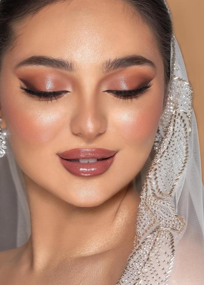 من مكياج العرايس من خبيرة المكياج السعودية وعد عبد الرحمن