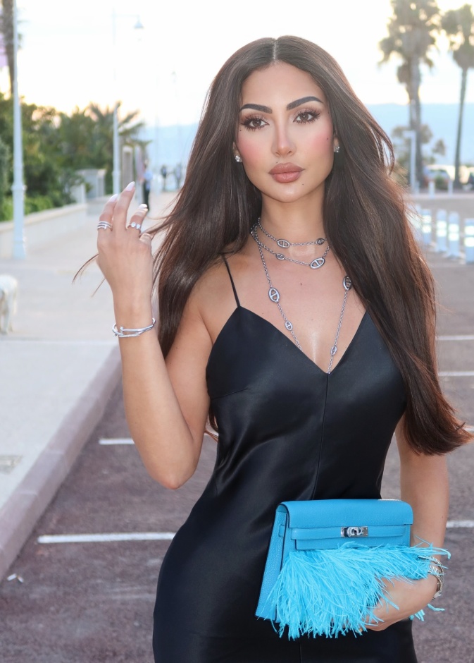 تصاميم مجوهرات نور الغندور على انستقرام تبرز أنوثتها بأسلوب فريد