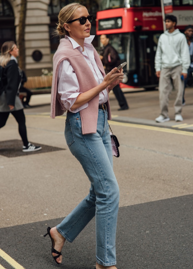 إطلالة مناسبة للسفر من شوارع لندن