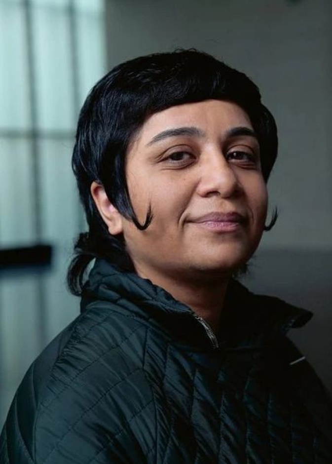 الفنانة منيرة القادري الصورة من موقع perrotin.com