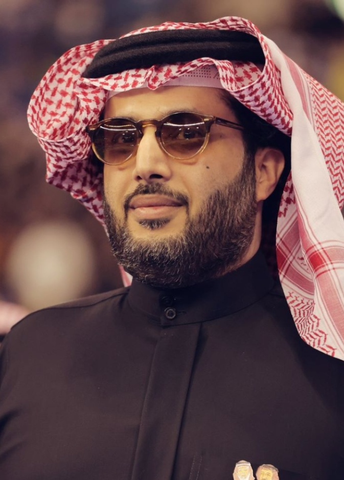 تركي آل الشيخ يطلق فيديو ترويجي عالمي لموسم الرياض 2025 بعنوان "تحدي عدم التفاعل" (Try Not To React)