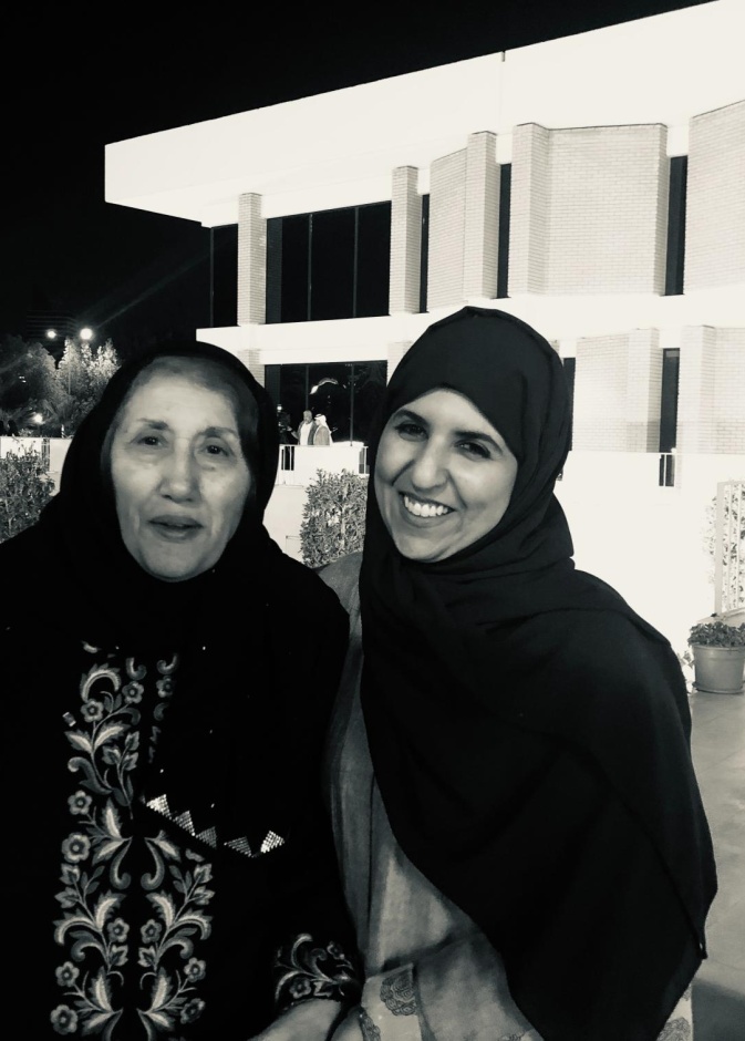 دكتورة إيمان الجبرين مع الراحلة صفية بن زقر -  المصدر دكتورة إيمان الجبرين