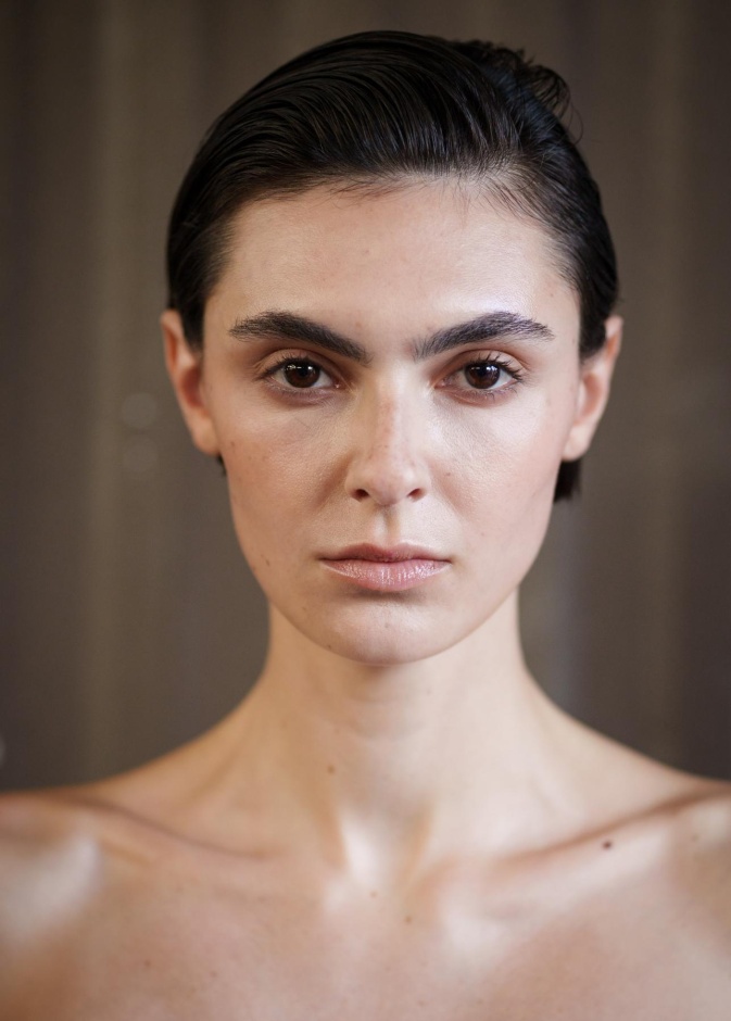 تقشير وصنفرة الوجه في المنزل بمكونات طبيعية