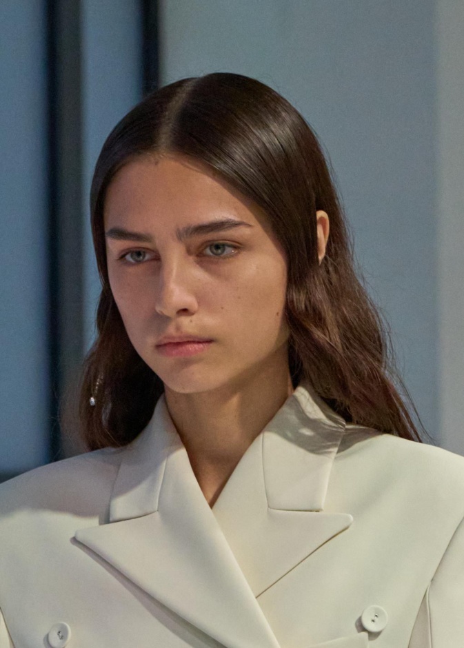 ودّعي مشاكل فروة الرأس في فصل الخريف بهذه الطرق الطبيعية