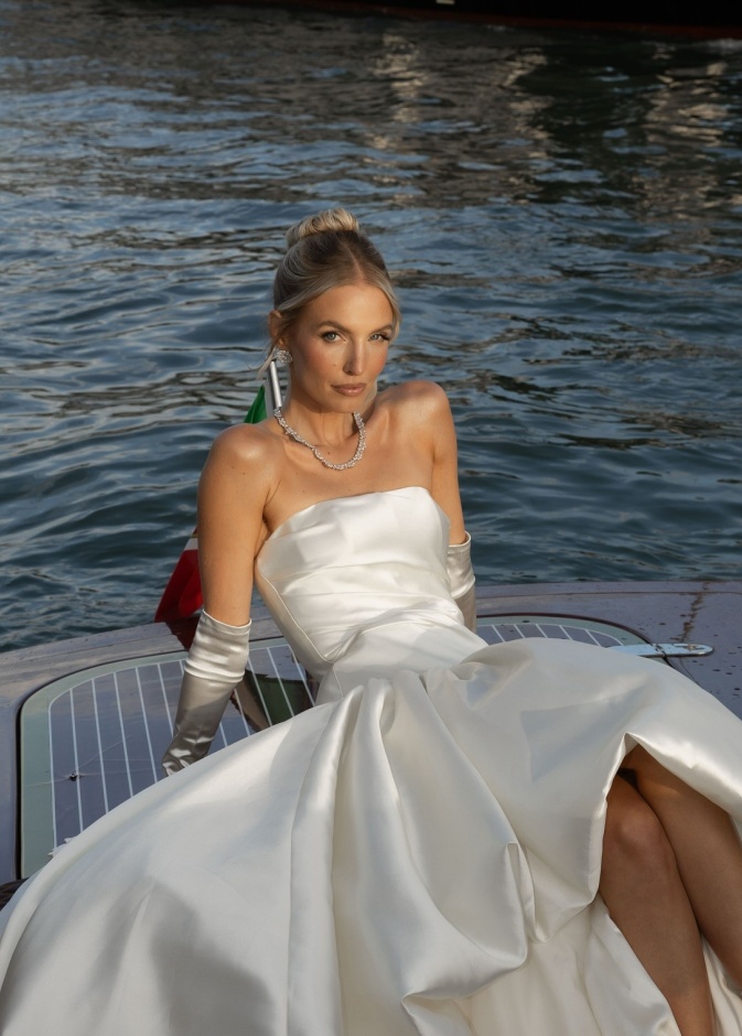 ليونـي هانِ Leonie Hanne بمجوهرات دار شوبارد Chopard العريقة