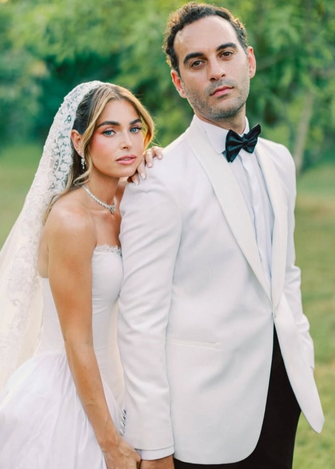 من هي هاجر السراج وعريسها؟