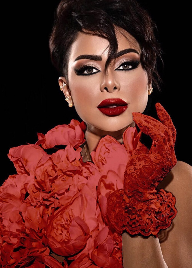 الأقراط هي قطعة المجوهرات التي لا تفارق هند البلوشي