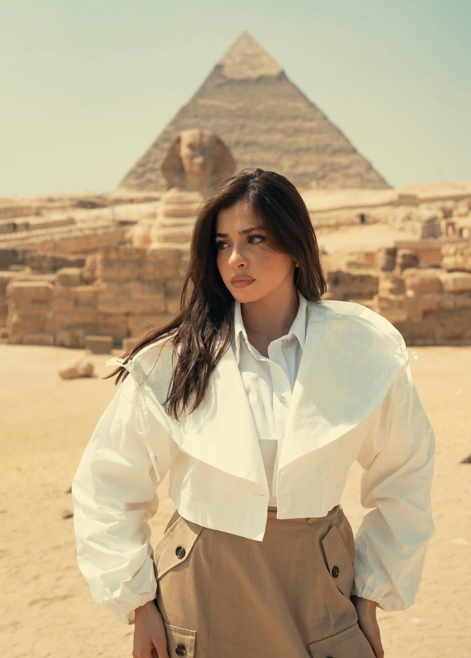 يسرى مارديني مع منى الشاذلي