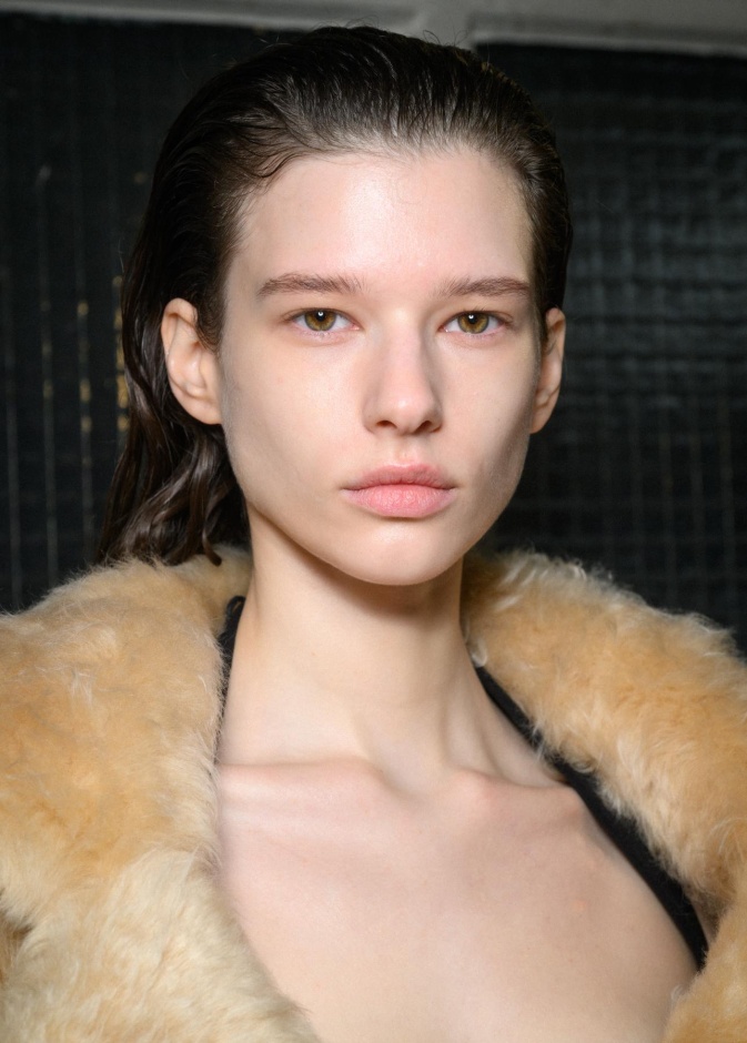 أقوى الوصفات المنزلية لتفتيح البشرة وترطيبها