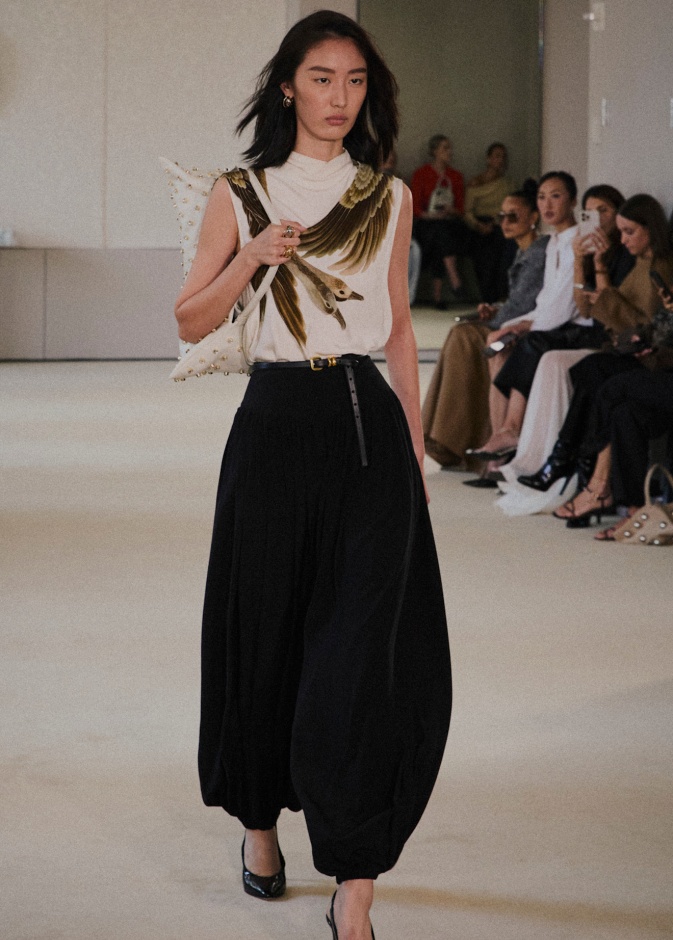 مجموعة Altuzarra لربيع وصيف 2026