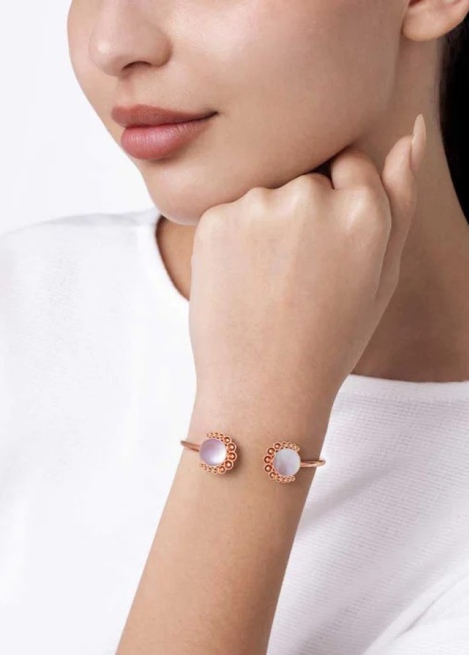 Bint Al Matar Bangle    من  Samra