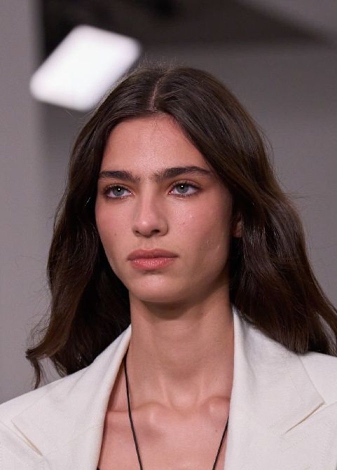 رحلتكِ مع خبراء "هي" لإبطاء علامات التقدم في السن بأساليب طبيعية وآمنة