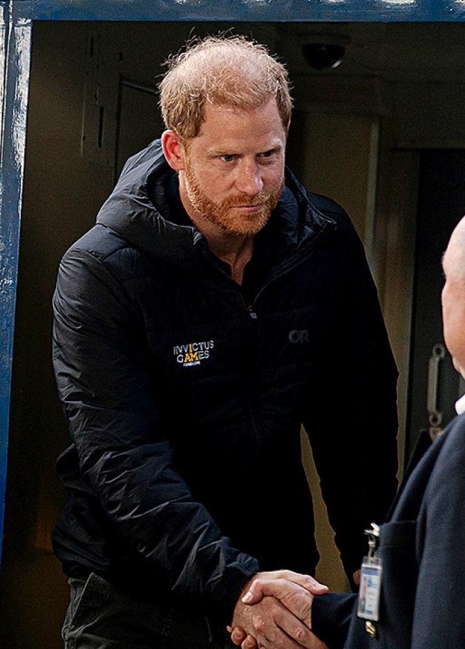 الأمير هاري في أوكرانيا بعد لقاء خاص مع الملك تشارلز