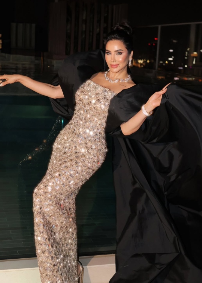 أصداء حفل عيد ميلاد لجين عمران مستمرة