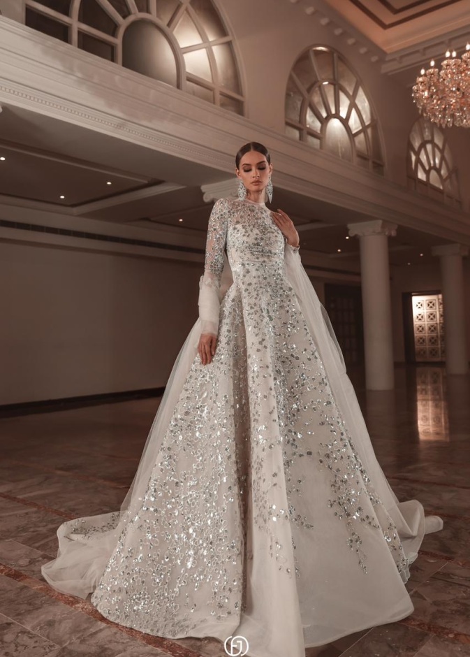 الترتر الأنيق في مجموعة إطلالات زفاف فضل جابر