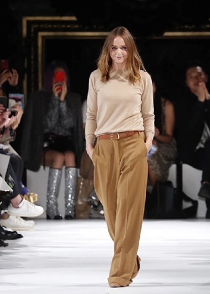 Stella McCartney مفاجأة جديدة في أسبوع الأزياء في الرياض الصورة من موقع the fashiongton post
