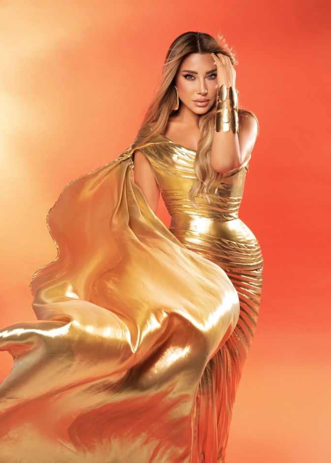 نجمات الغناء العرب خلال موسم الرياض 2025–2026 بمجوهرات خالدة تجمع بين الفخامة والهوية العربية