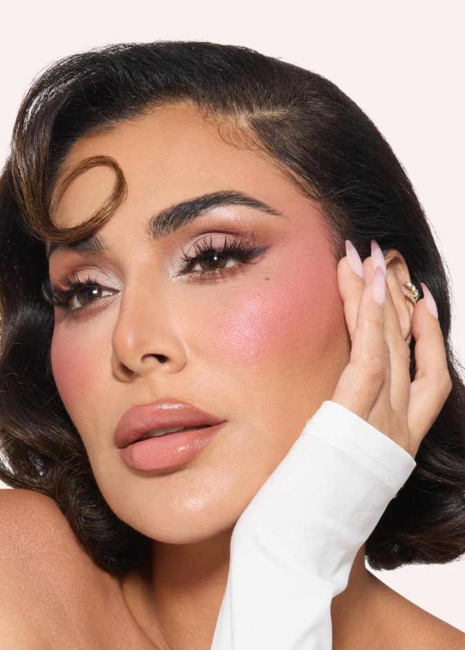 مكياج بشرة احترافي بمستحضرات من هدى بيوتي Huda Beauty