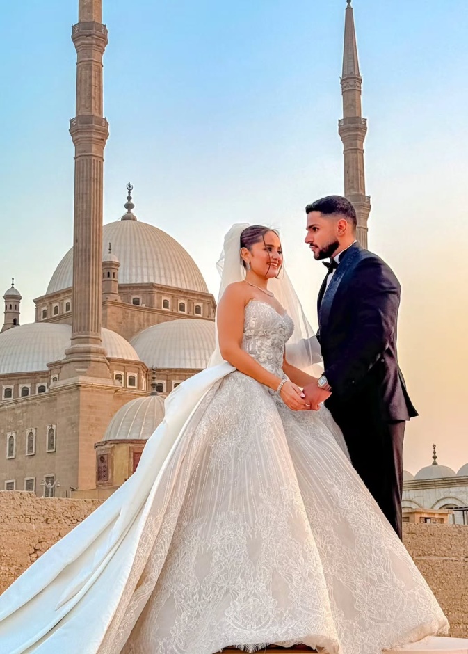 زفاف بجانب قلعة صلاح الدين المصرية