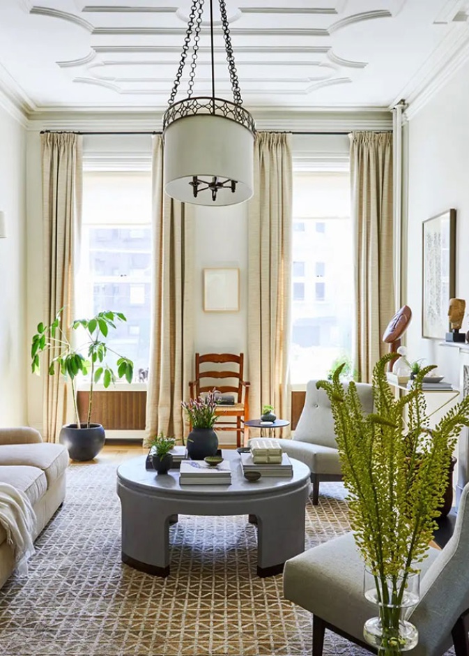 ستائر منسدلة من السقف لمظهر أكثر اناقة وفخامة