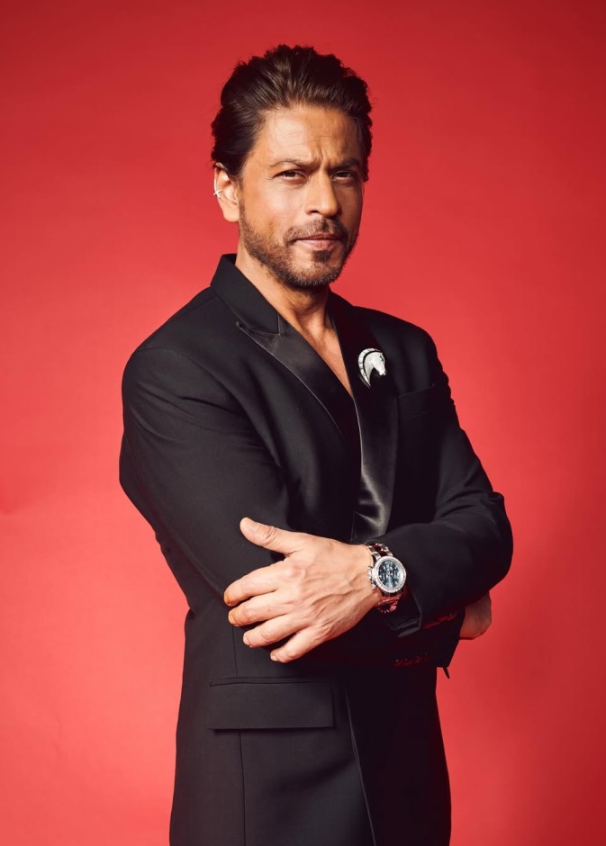 شاروخان يدخل نادي المليار