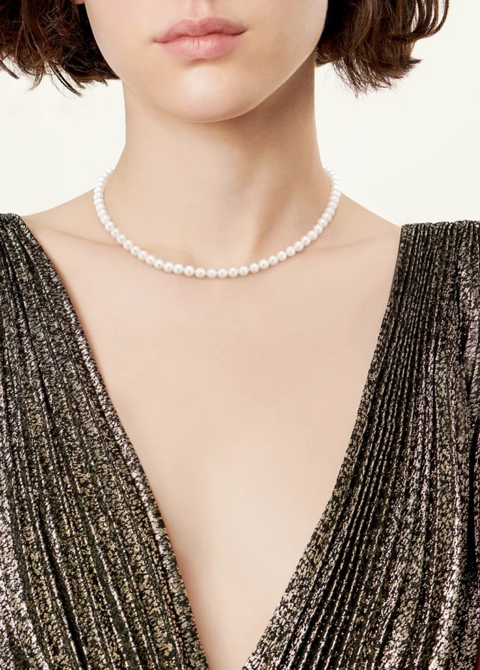 عقد اللؤلؤ  من Tiffany