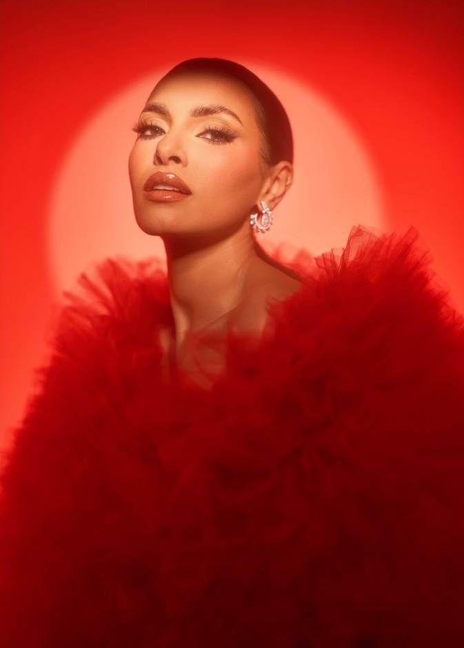 المجوهرات الفاخرة تزين إطلالات كارمن سليمان