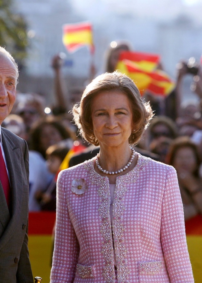 قرار صارم للملكة صوفيا ينهي آمال خوان كارلوس بالعودة الدائمة إلى إسبانيا