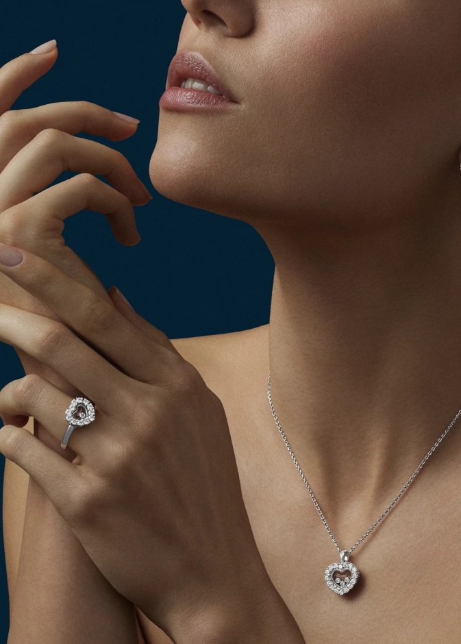 قلادة Happy Diamonds Icons Joaillerie من  Chopard