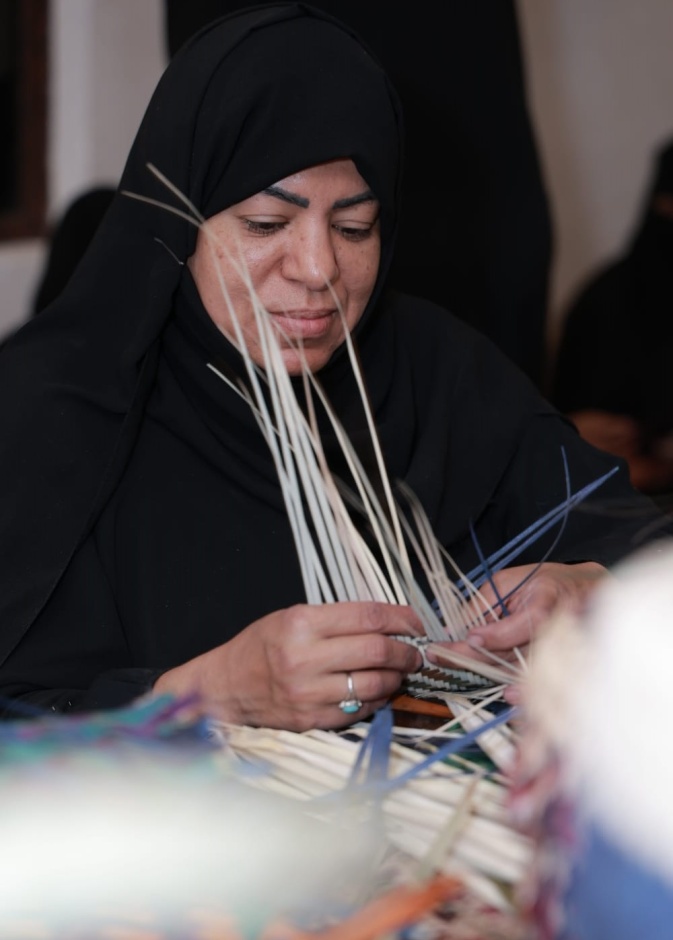 مبادرة الخوص تجمع الحرفيين والمبدعين لاستكشاف تراث شجرة النخيل