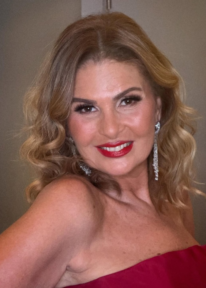يسرا بلمسات كارولين أبو النور  الجمالية