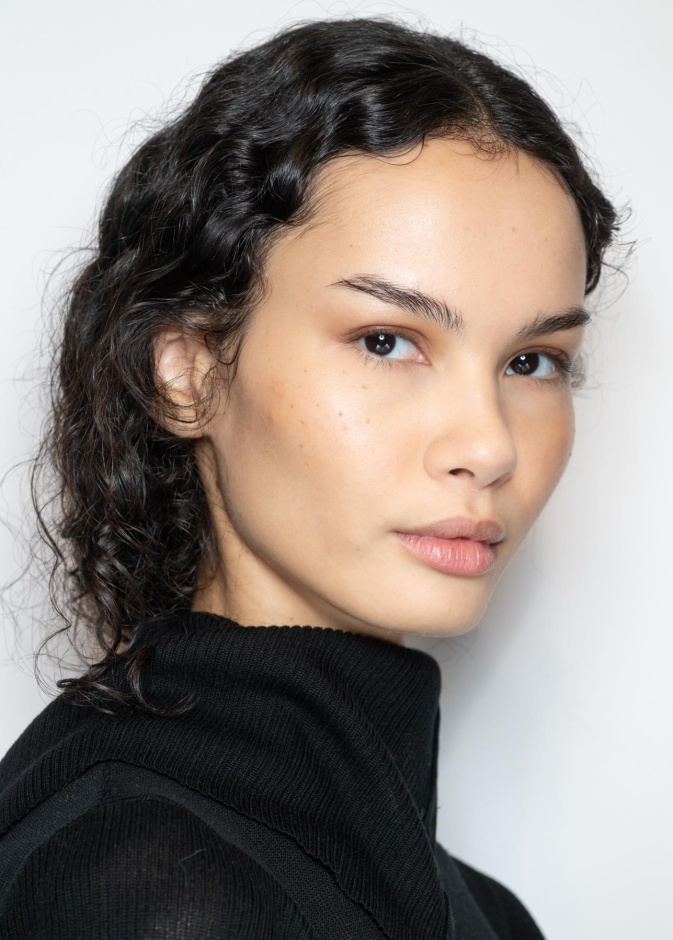 دليل كامل لتنظيف البشرة بالبخار في المنزل