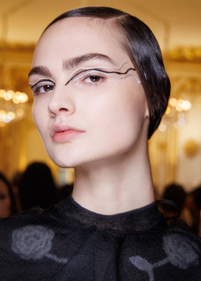 صيحة الخطوط النافرة والهندسية في عرض Ganni