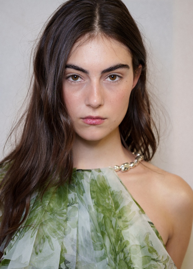 عطور للشعر والجسم