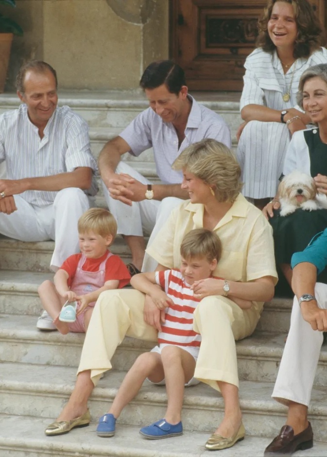 الملك خوان يكشف طبيعة علاقته بالأميرة ديانا