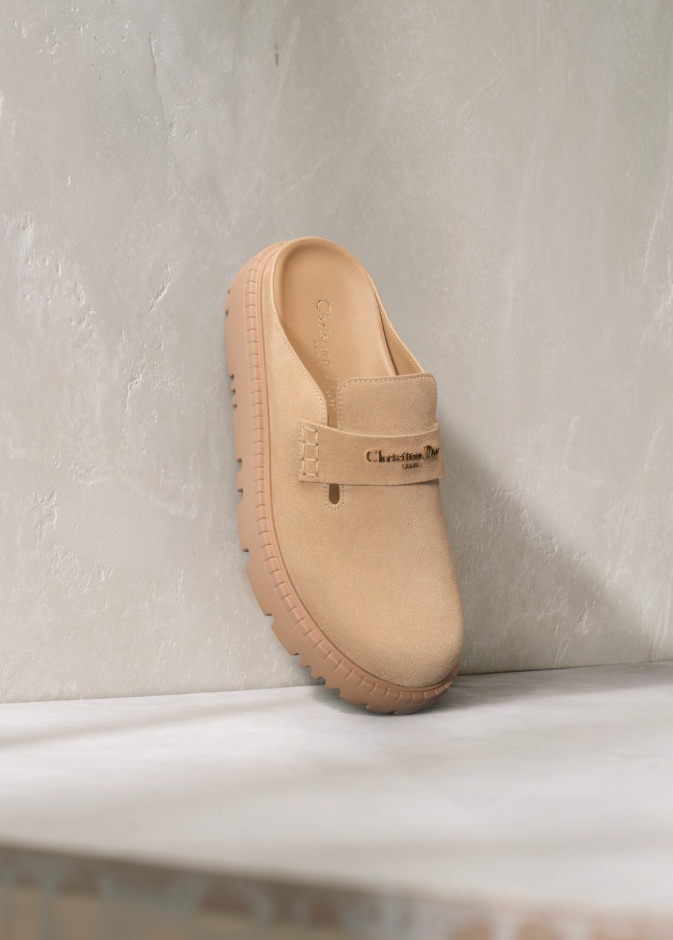 أحذية "ديور بوي"