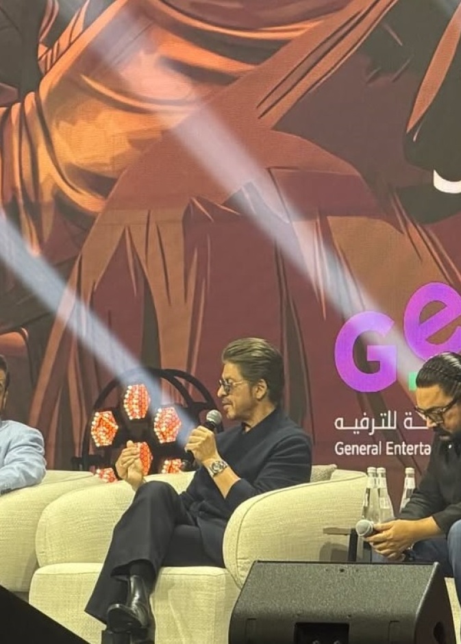 الثلاثي شاروخان وسلمان خان وعامر خان في منتدى Joy Forum 2025 بالرياض.. هل يجمعهم عمل فني جديد؟