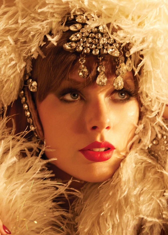 تأثير الإجراءات التجميلية على تايلور سويفت