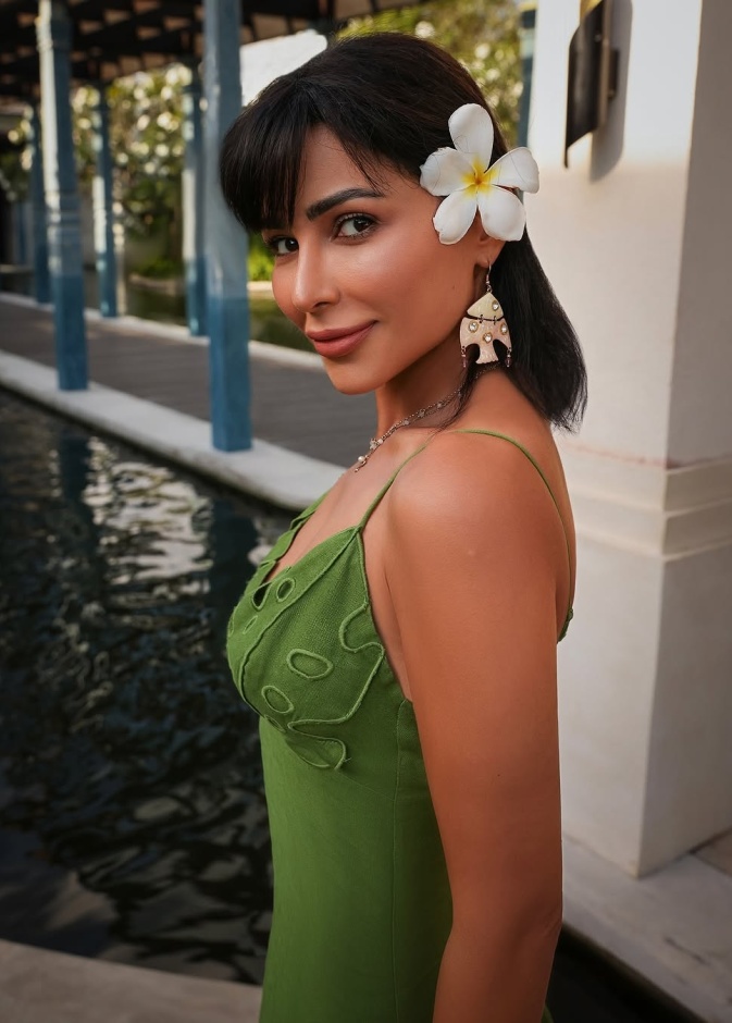 مهيرة عبد العزيز صورة من انستغرامها