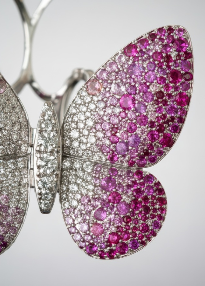 خاص "هي": من الألماس إلى اللآلئ.. صيحات مجوهرات العرائس التي تخطف الأنظار هذا الموسم