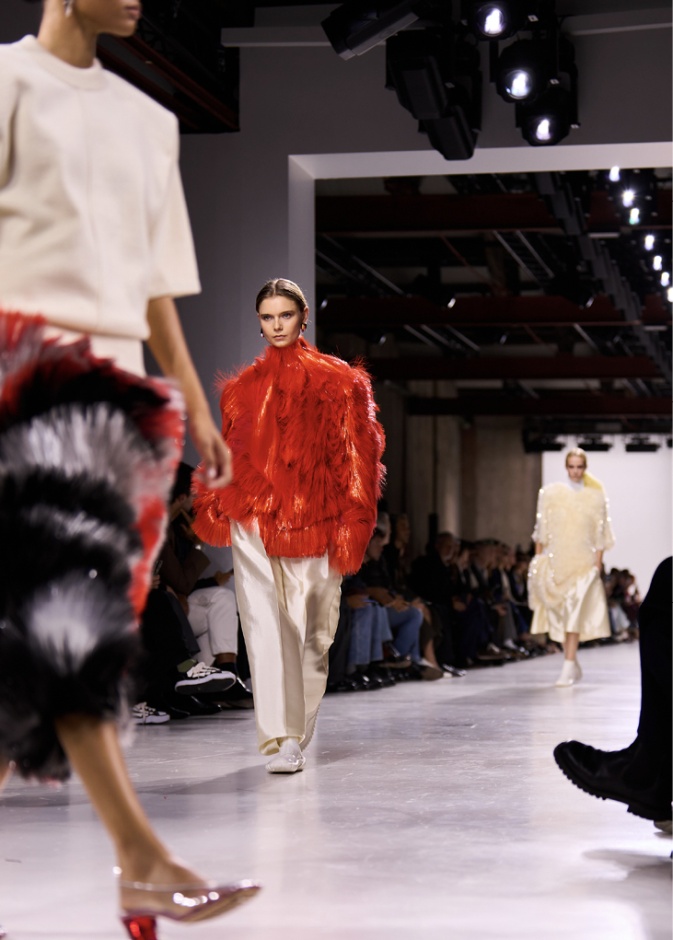 هل الحِرفة عدوّة التقنية أم حليفتها في صناعة الأثر؟