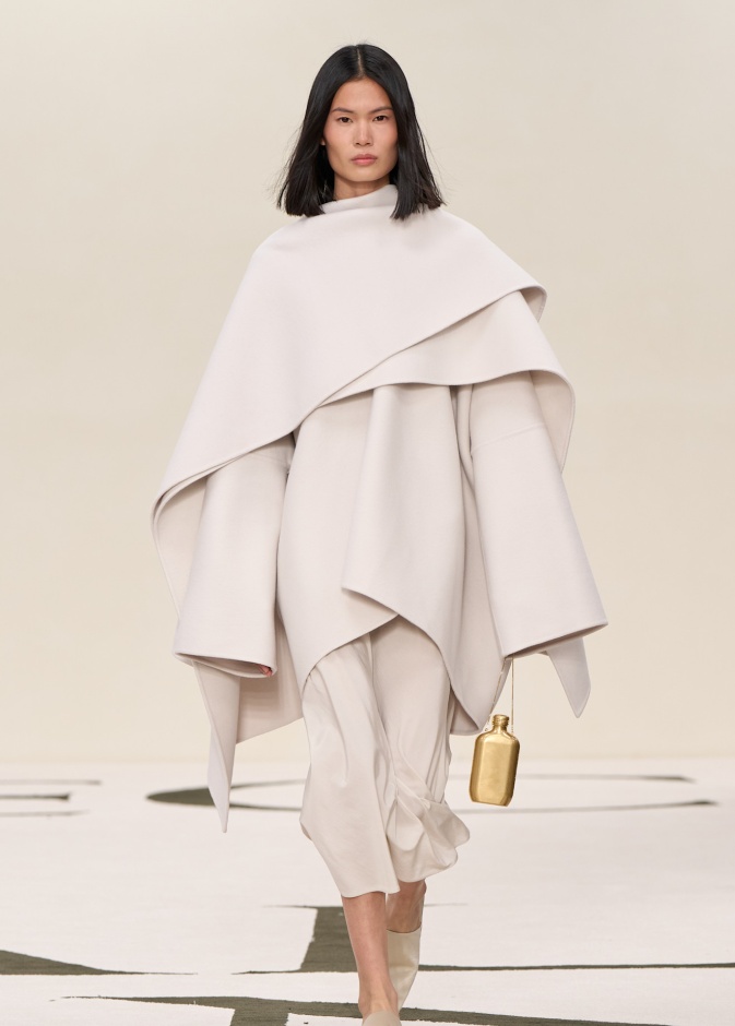 طرق تنسيق الكاب بأسلوب Calvin Klein 