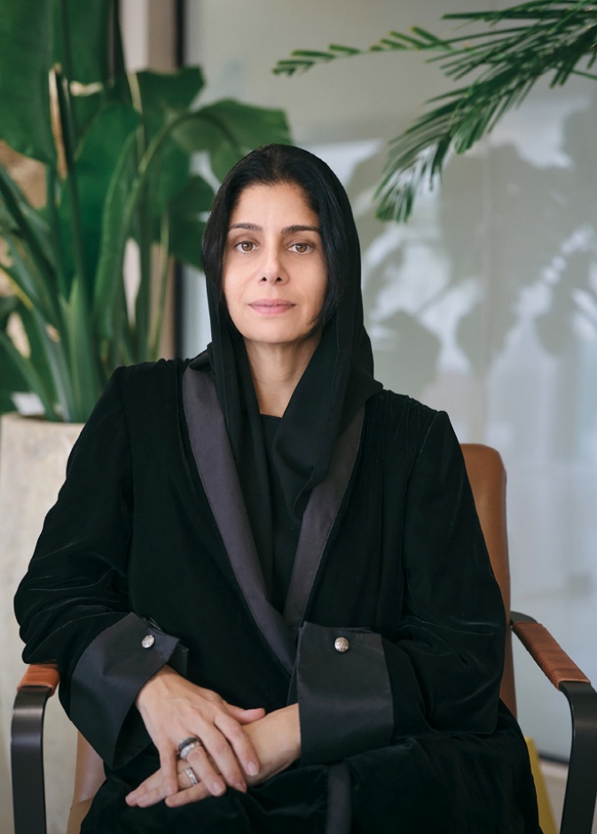 الرئيسة التنفيذية لهيئة الفنون البصرية السعودية دينا أمين